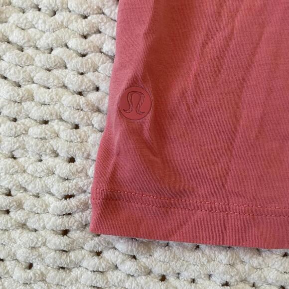 Lululemon All Yours Raspberry Cropped T-Shirt - Size 6 - Picture 5 of 5